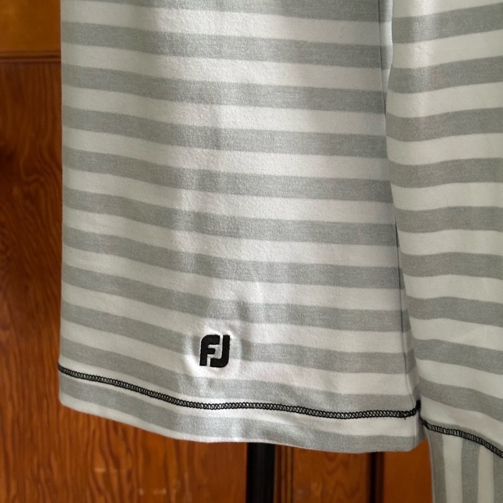 Footjoy Pullover Women’s Light Grey Striped Size Medium Golf Logo Hoodie - Picture 9 of 9